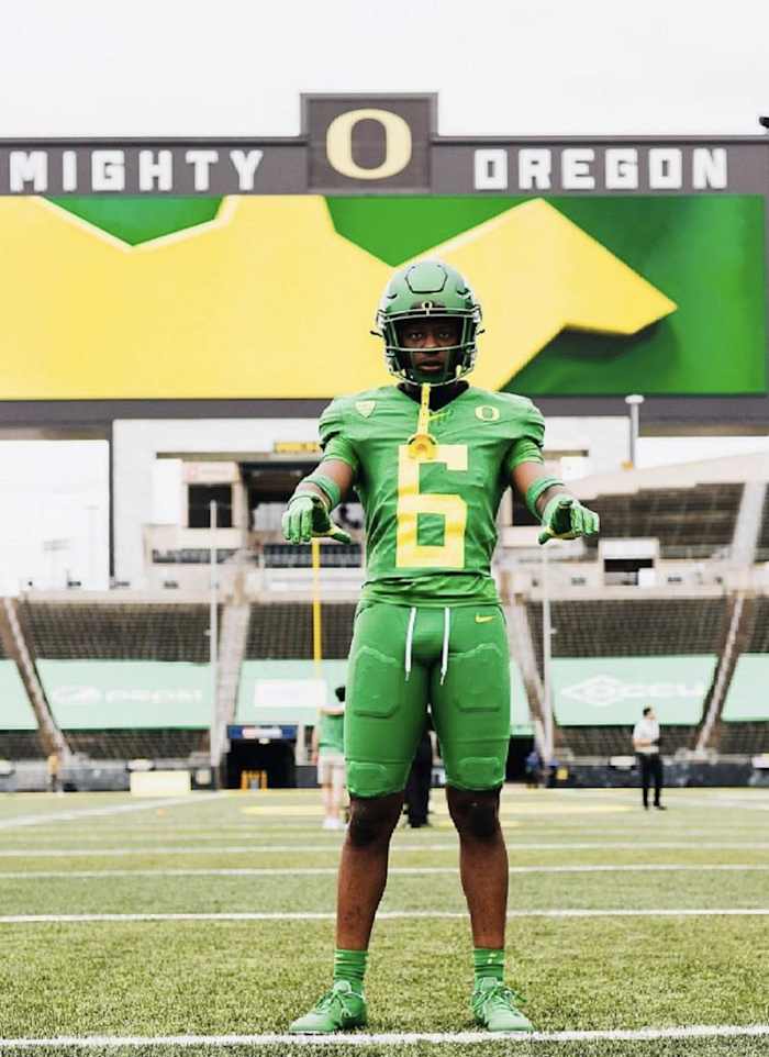 Jaylin Davies was one of the top 10 cornerbacks in the country for the 2021 class.